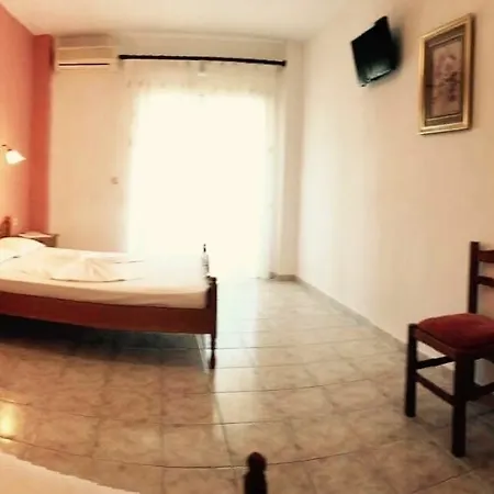 Papagalos Hotel Neos Marmaras