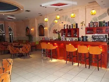 Otel Papagalos Neos Marmaras