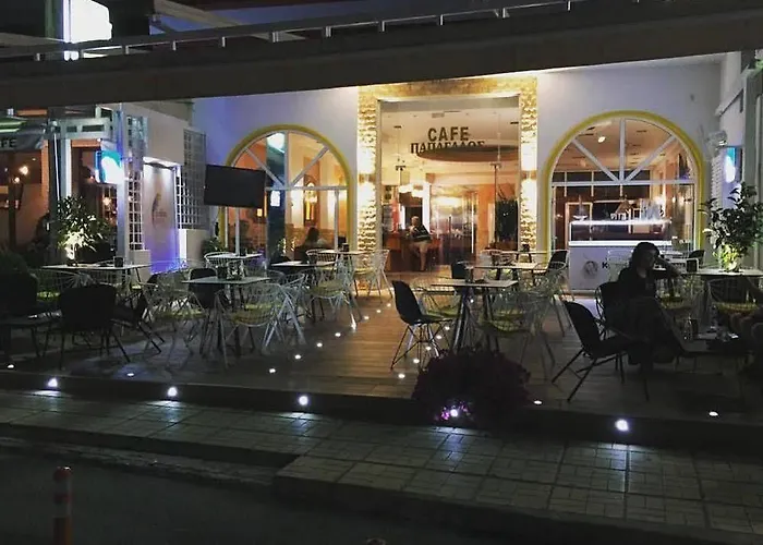 Papagalos 2* Neos Marmaras