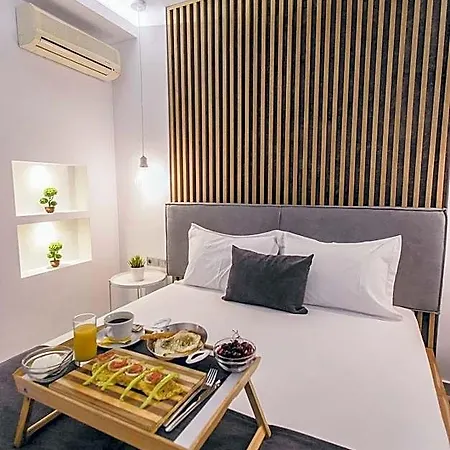 Papagalos Hotel 2*