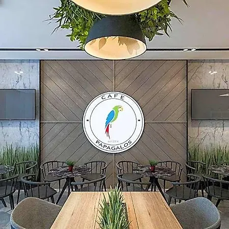 Papagalos Hotel