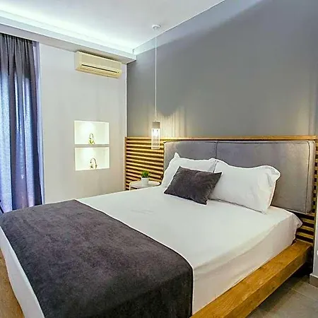 Hotel Papagalos 2*