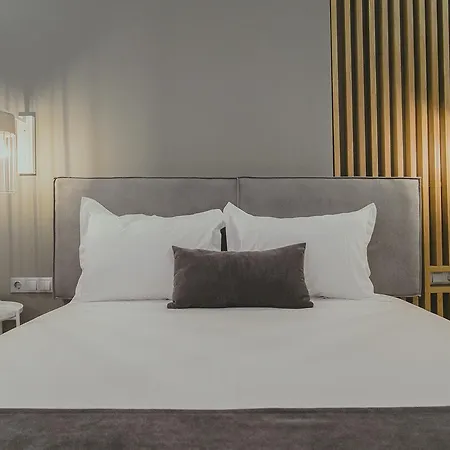 Hotel Papagalos 2*
