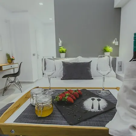 Отель Papagalos Неос-Мармарас