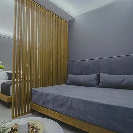 Hotel Papagalos 2*