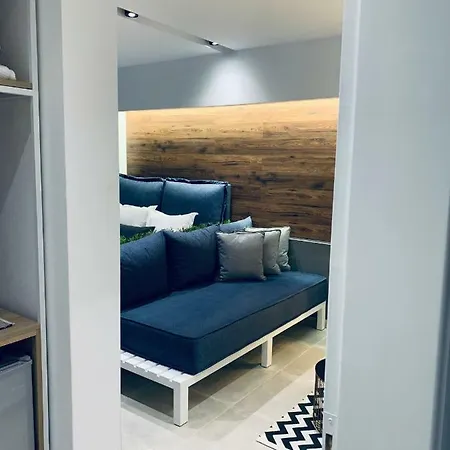 Hotel Papagalos 2*