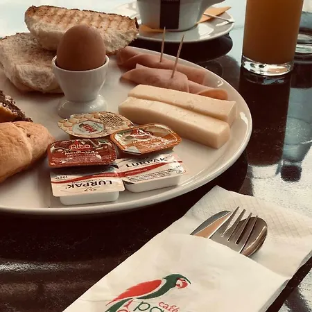 Papagalos 2* Neos Marmaras