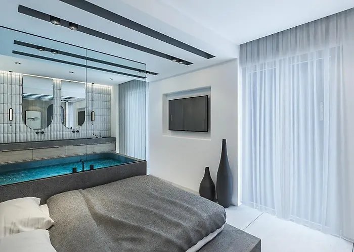 Papagalos Hotel 2*