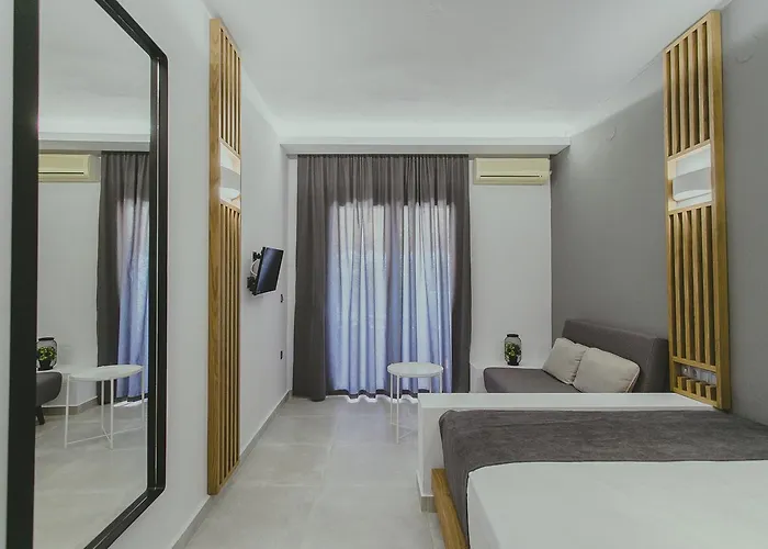 Papagalos Hotel