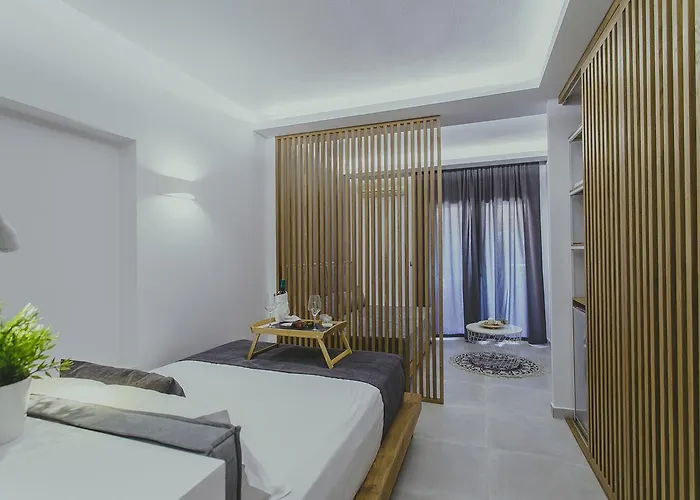 Papagalos Hotel 2*