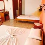 Hotel Papagalos