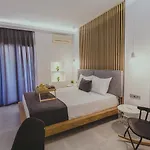 Papagalos Hotel