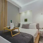 Papagalos Hotel 2*