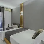Hotel Papagalos 2*