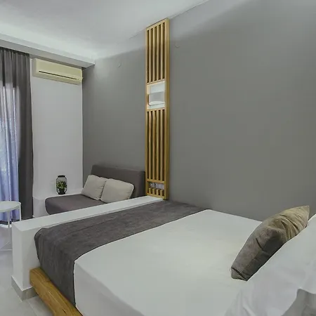 Hotel Papagalos 2*