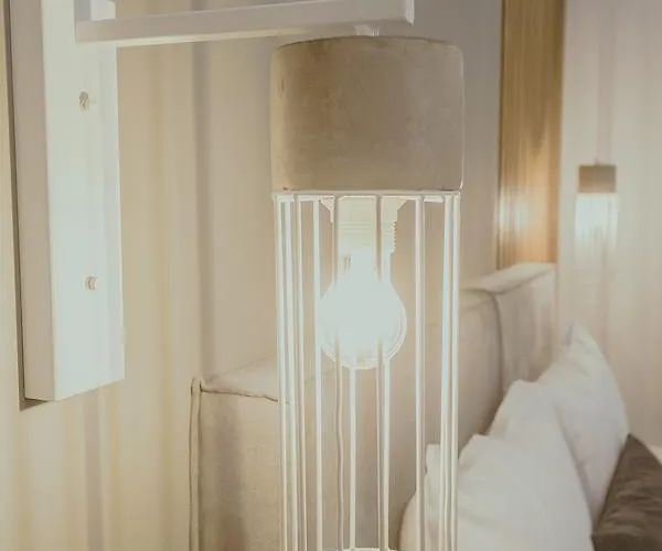 Papagalos 2* Neos Marmaras